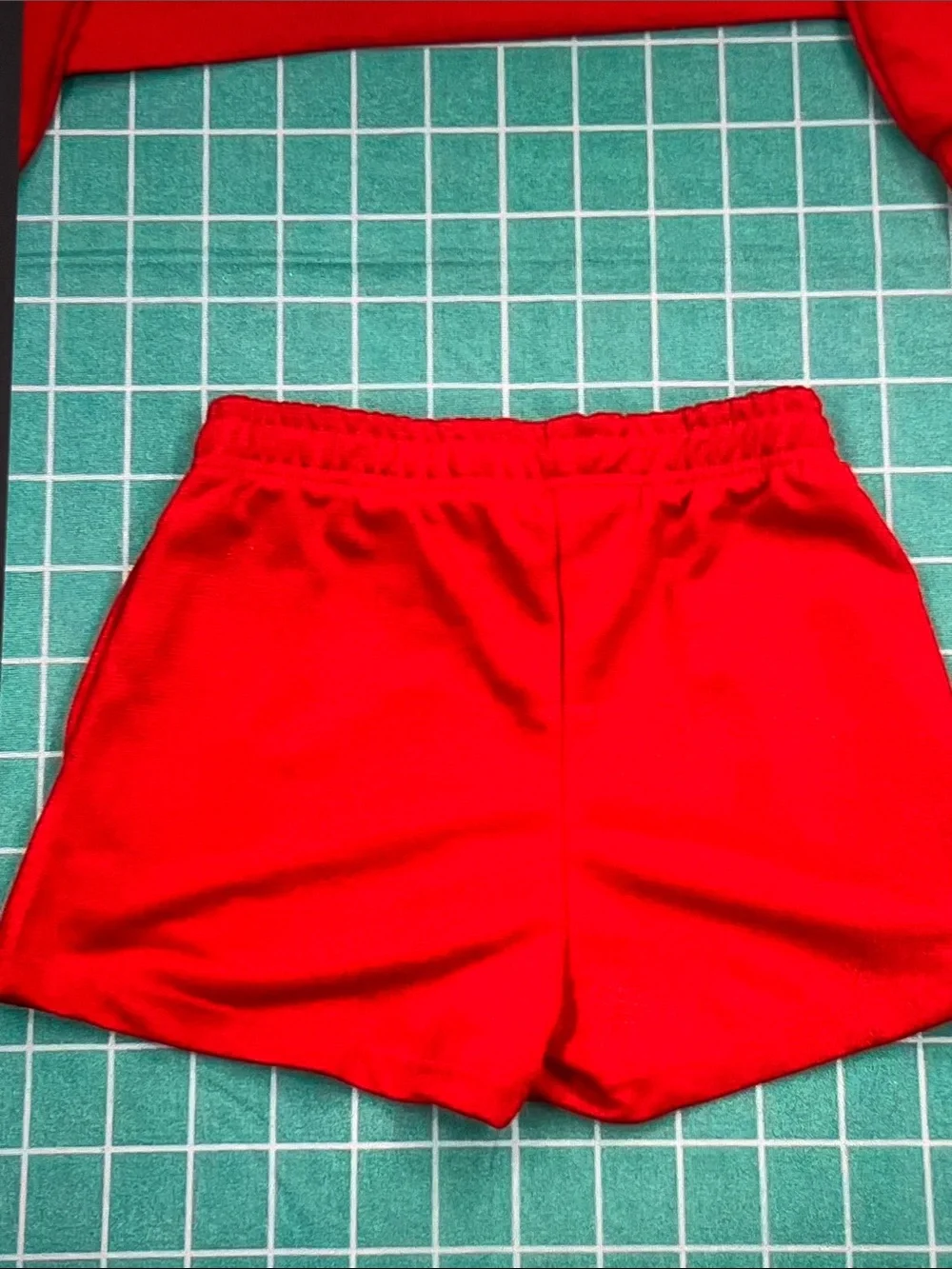 ALO Yoga Red Crewneck Top with White Logo Women’s Set Size S